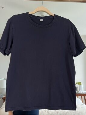 Uniqlo Black Crew Neck T-Shirt